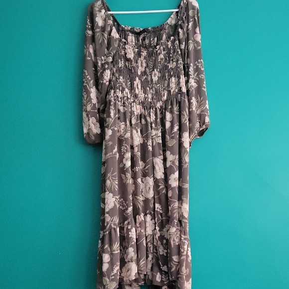 Torrid Gray Floral Long Sleeve Tunic - Picture 1 of 9